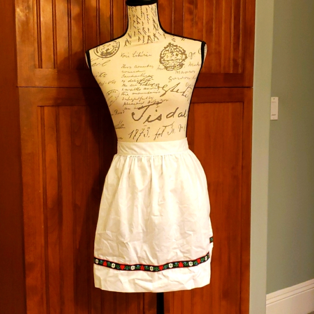 Swedish Apron NWOT